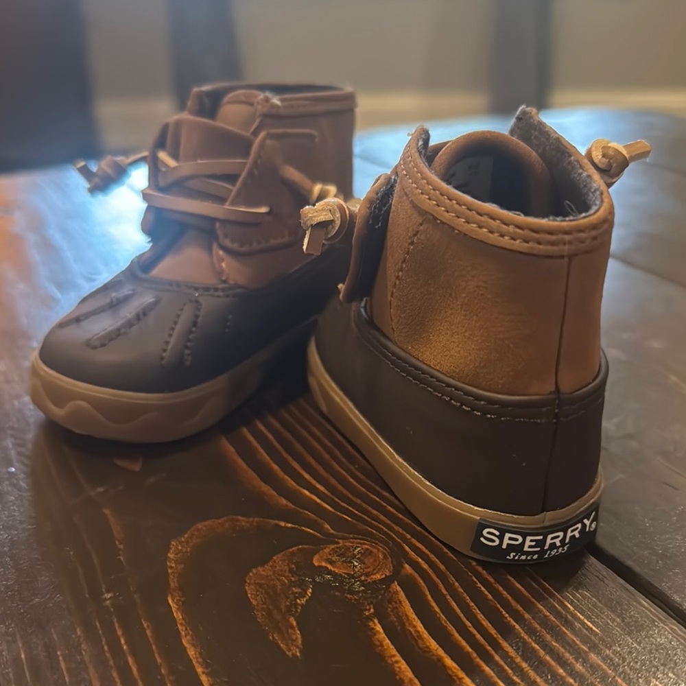 Sperry Brown Ankle Boots with Durable Rubber Sole